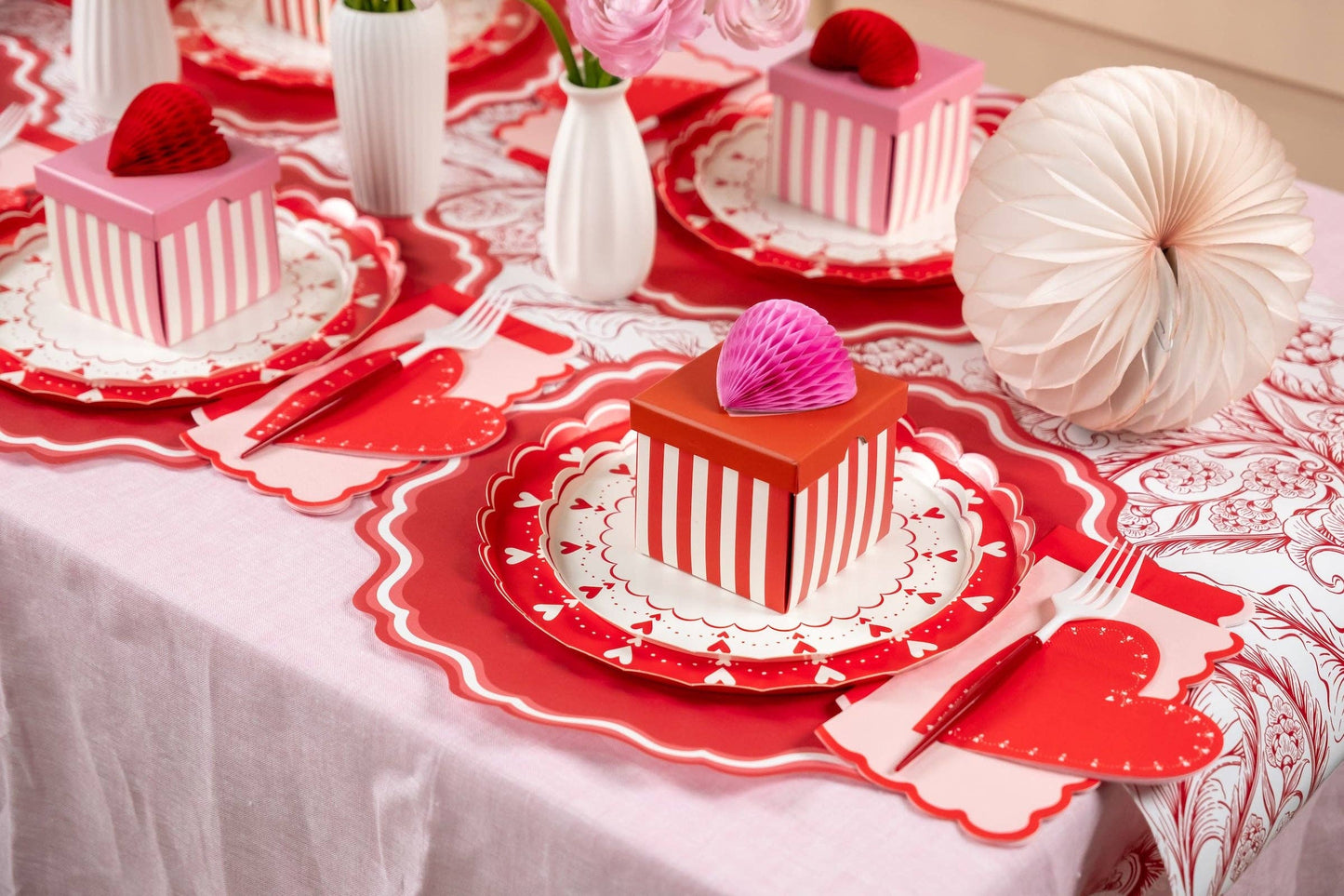 From the Heart Scallop Guest Towels
